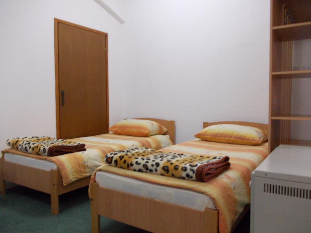 Apartments Bozic เทรบินเย ภายนอก รูปภาพ