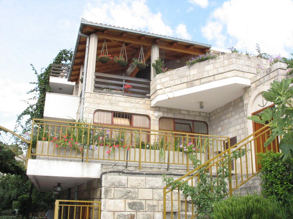 Apartments Bozic เทรบินเย ภายนอก รูปภาพ