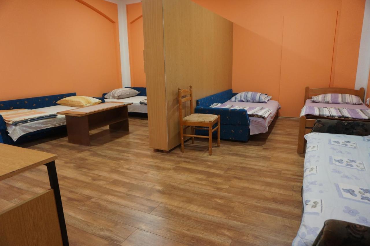 Apartments Bozic เทรบินเย ภายนอก รูปภาพ