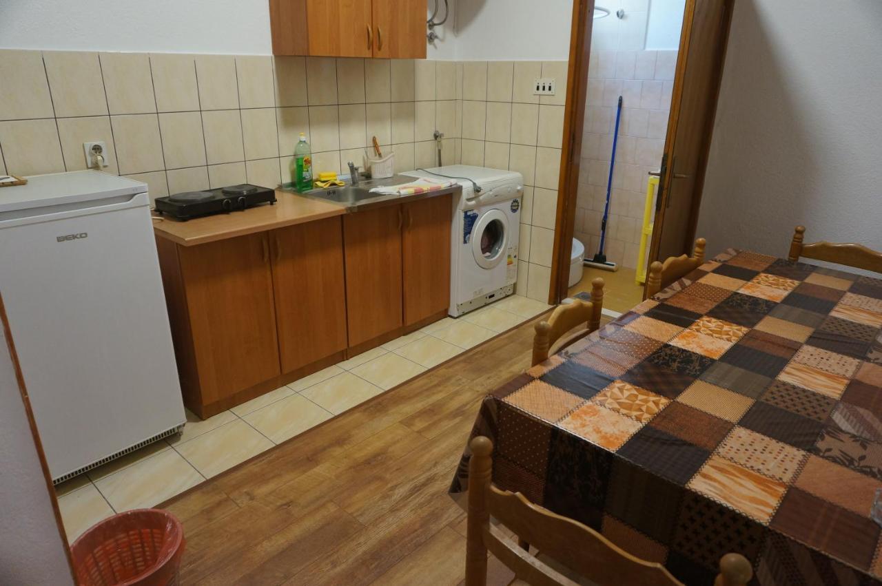Apartments Bozic เทรบินเย ภายนอก รูปภาพ
