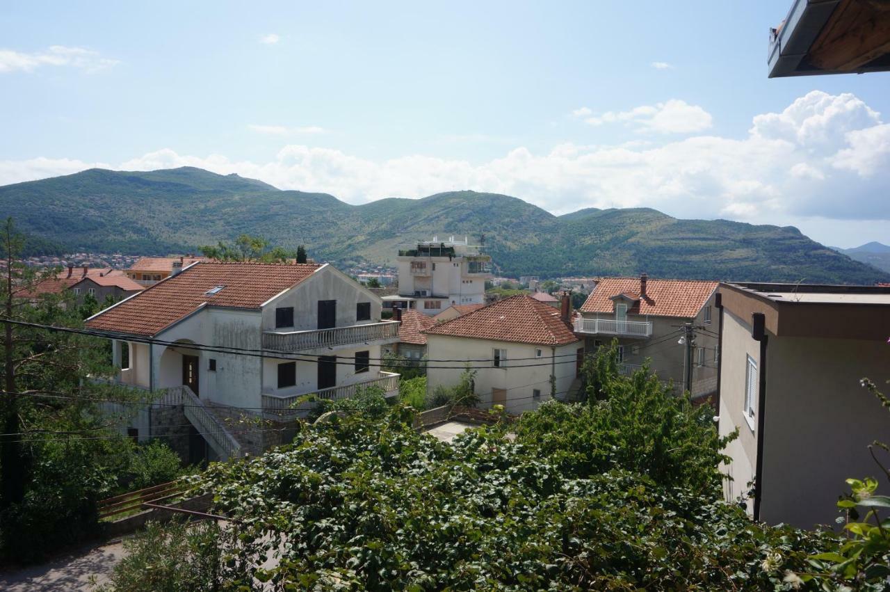 Apartments Bozic เทรบินเย ภายนอก รูปภาพ