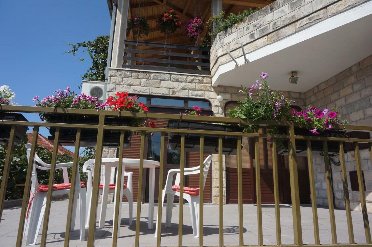 Apartments Bozic เทรบินเย ภายนอก รูปภาพ